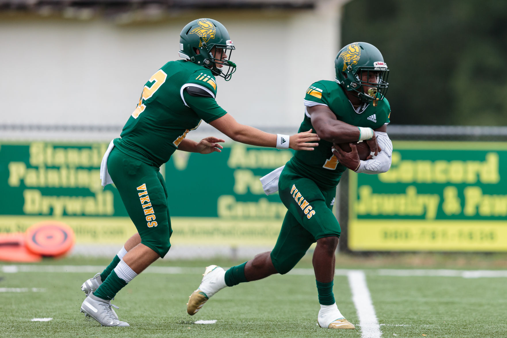 The Ragin' Bulls come from behind in the Battle of the Horns to defeat the Vikings 27-20.
